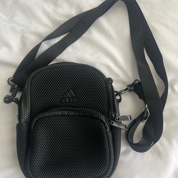 Adidas Black Crossbody Bag - Picture 6 of 6